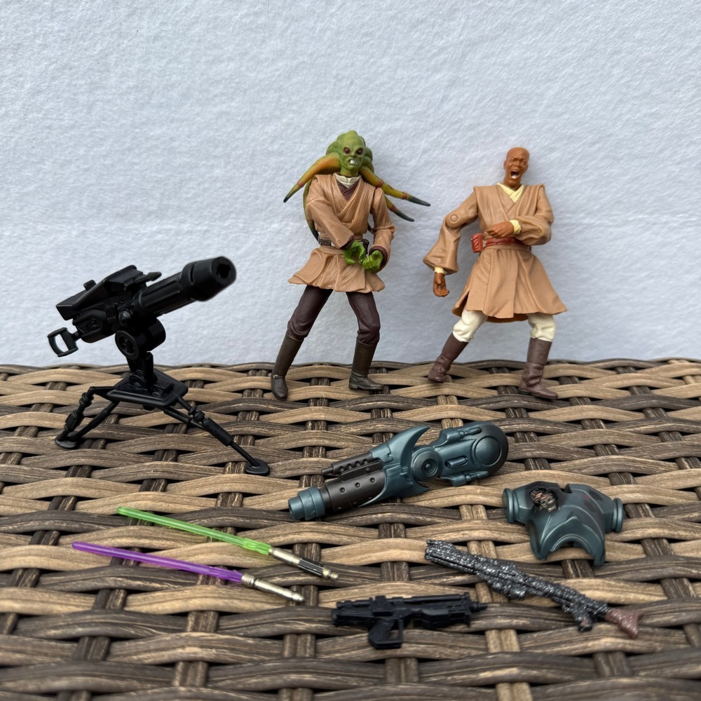 Star Wars Kit Fisto & Mace Windu Jedi Action Figures Lot w/ Weapons Accessories